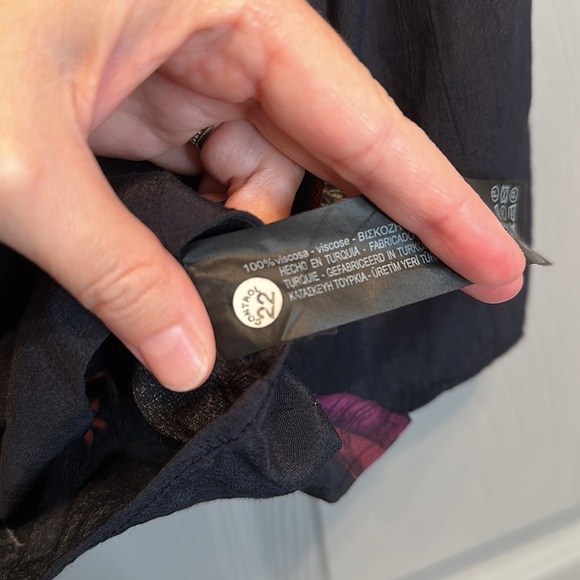 Zara Front Tie Crop - Picture 4 of 7